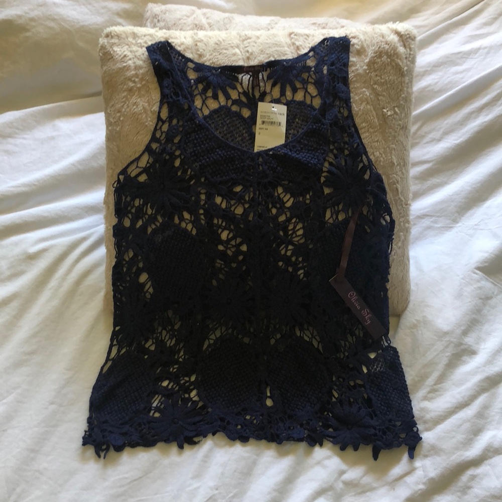 v-neck crochet top